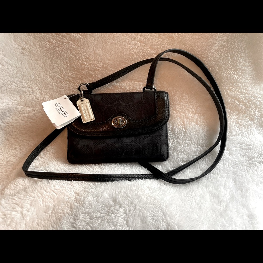 Coach crossbody wallet